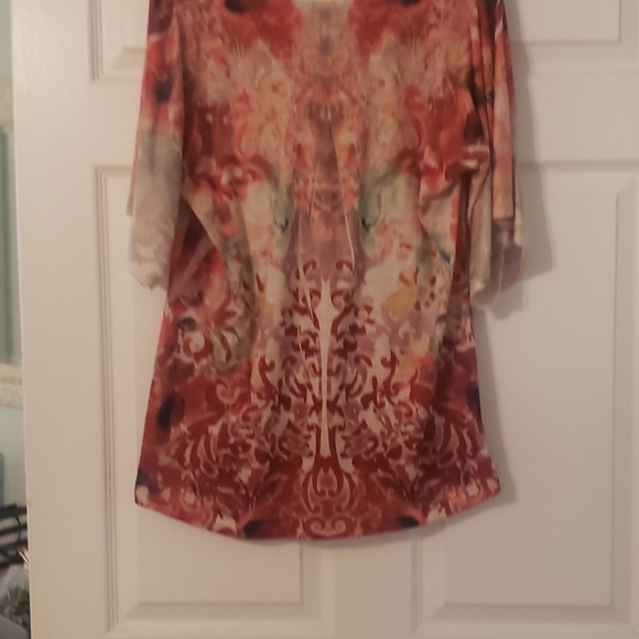 Top - Picture 2 of 2